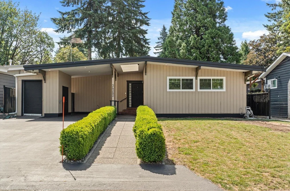 34282 CEDAR AVENUE, Abbotsford BC V2S 2W2, Abbotsford BC — Residential for Sale - Photo 2