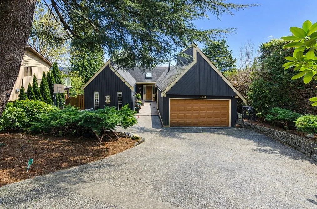 House for sale at 343 Dartmoor Drive Coquitlam British Columbia - MLS: R3106122