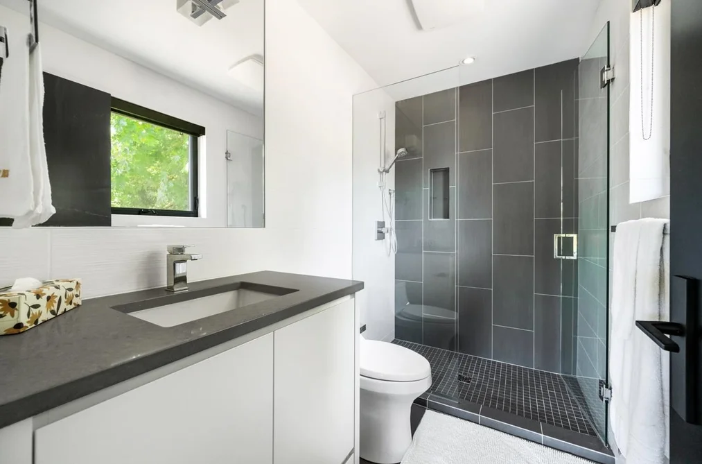 3430 AINTREE DRIVE, North Vancouver BC V7R 4E3, North Vancouver BC — Residential for Sale — Photo 12 of 34