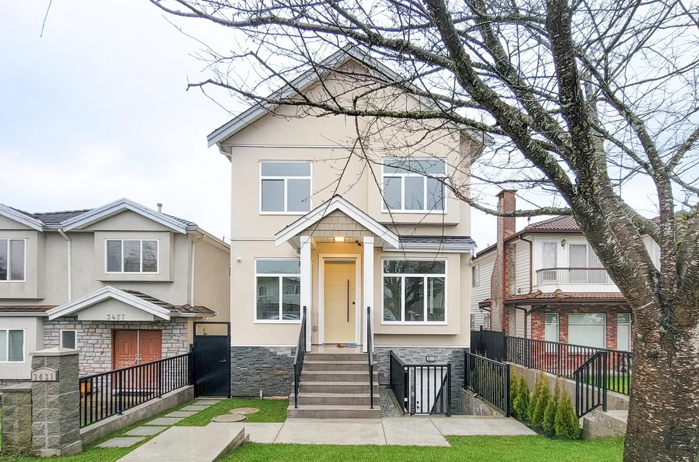 Half Duplex for sale at 3431 E 23rd Avenue Vancouver British Columbia - MLS: R3083470