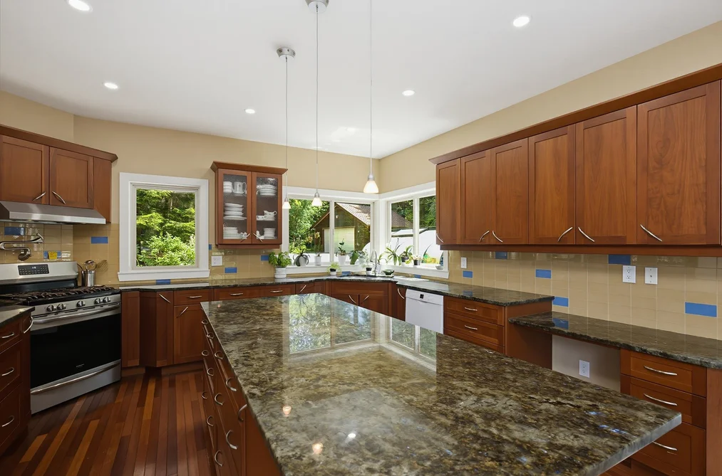 34328 WHITE AVENUE, Mission BC V2V 0B4, Mission BC — Residential for Sale — Photo 14 of 40