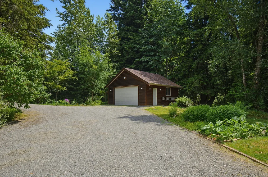 34328 WHITE AVENUE, Mission BC V2V 0B4, Mission BC — Residential for Sale — Photo 3 of 40