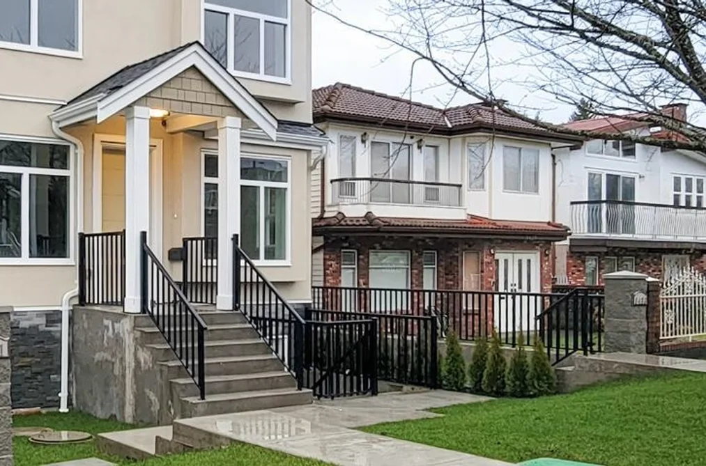 3433 E 23RD AVENUE, Vancouver BC V5R 1C1, Vancouver BC — Residential for Sale - Photo 2