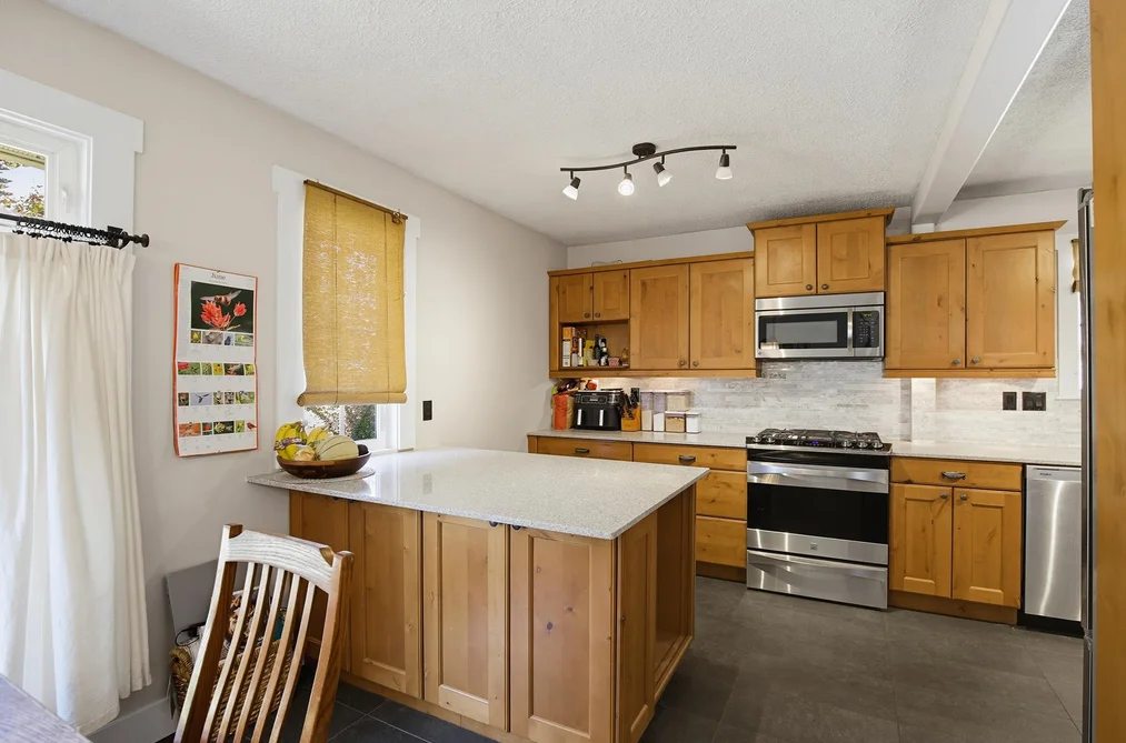 34348 LABURNUM AVENUE, Abbotsford BC V2S 4T9, Abbotsford BC — Residential for Sale — Photo 10 of 40