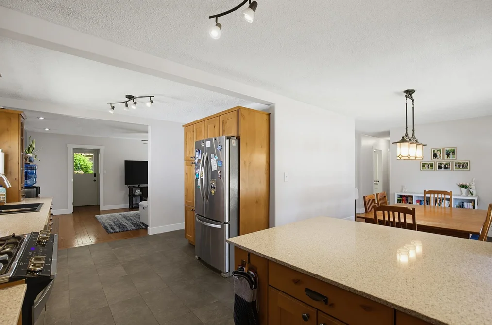 34348 LABURNUM AVENUE, Abbotsford BC V2S 4T9, Abbotsford BC — Residential for Sale — Photo 12 of 40