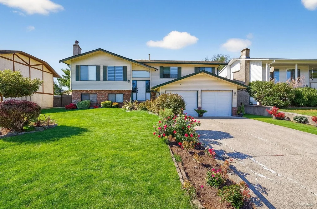 3443 SHUSWAP TERRACE, Abbotsford BC V2T 4Z4, Abbotsford BC — Residential for Sale - Photo 2
