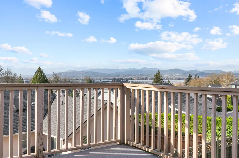 34495 PICTON PLACE, Abbotsford BC V2S 7H6, Abbotsford BC — Residential for Sale - Photo 2