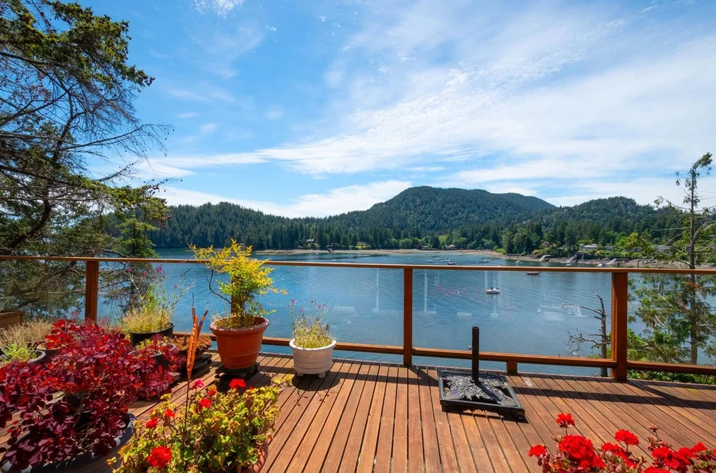 House for sale at 345 David Road Bowen Island British Columbia - MLS: R2997382