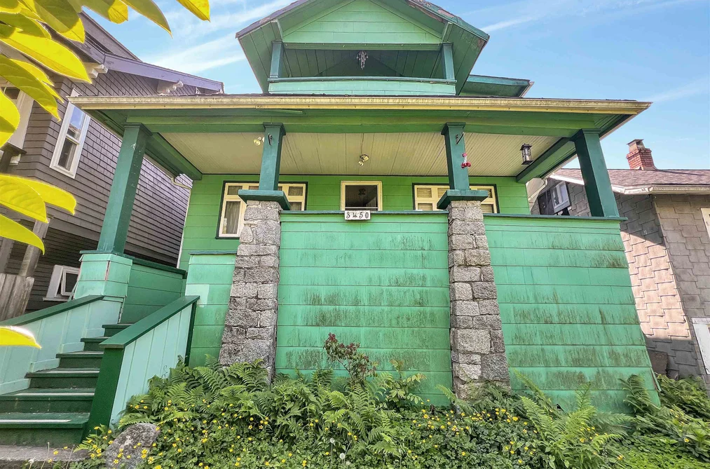3450 OXFORD STREET, Vancouver BC V5K 1N9, Vancouver BC — Residential for Sale - Photo 2