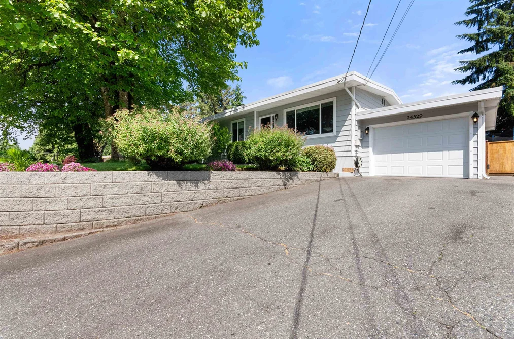 34529 ASCOTT AVENUE, Abbotsford BC V2S 4V6, Abbotsford BC — Residential for Sale - Photo 2