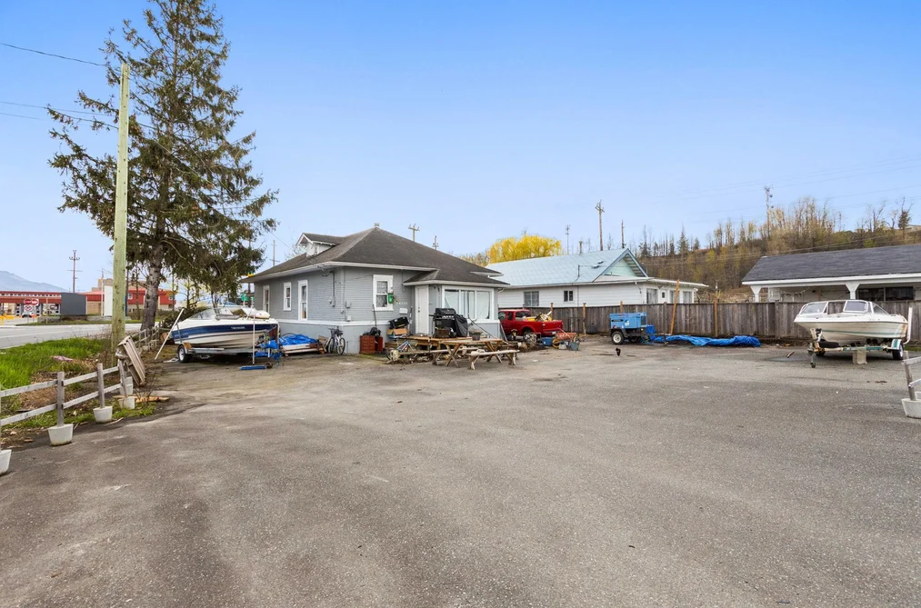 34595 2 AVENUE, Abbotsford BC V2S 8B7, Abbotsford BC — Residential for Sale - Photo 4