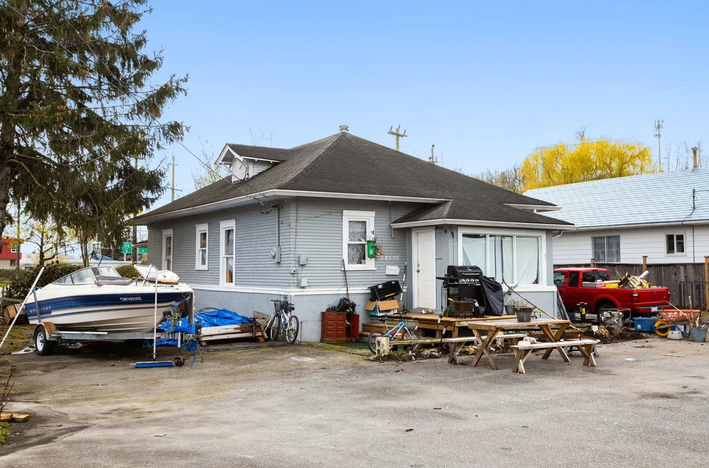 34595 2 AVENUE, Abbotsford BC V2S 8B7, Abbotsford BC — Residential for Sale - Photo 5
