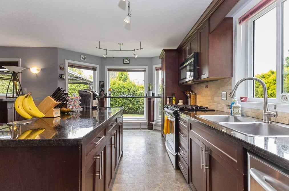 34654 DUNSMUIR COURT, Abbotsford BC V2S 6G4, Abbotsford BC — Residential for Sale - Photo 2