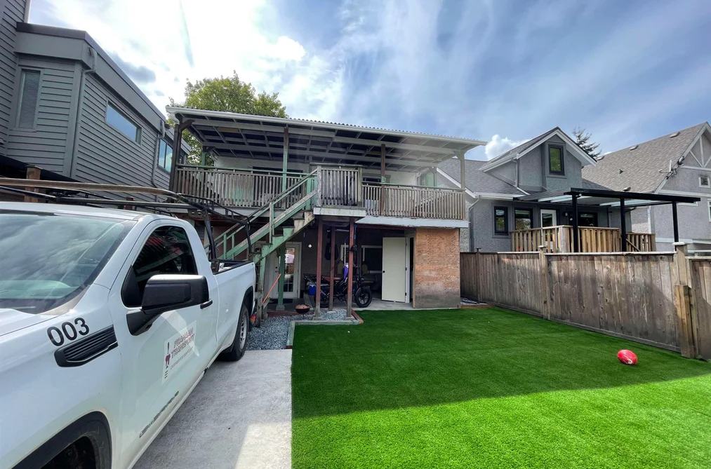 3469 W 8th Avenue, Vancouver, BC - House for Sale - Photo 2 of 10 3469 W 8th Avenue, Vancouver, BC - House for Sale - Photo 2 of 10
