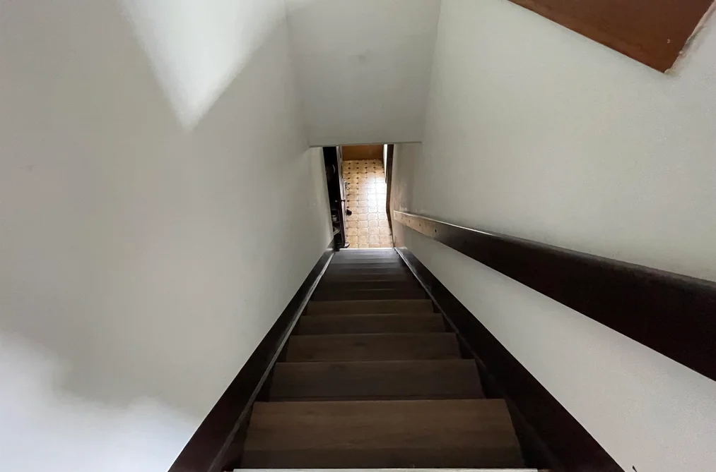 3469 W 8th Avenue, Vancouver, BC - House for Sale - Photo 5 of 10 3469 W 8th Avenue, Vancouver, BC - House for Sale - Photo 5 of 10