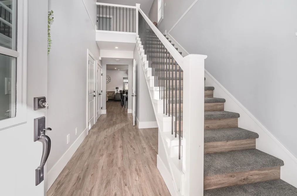 34711 2 AVENUE, Abbotsford BC V2S 8C1, Abbotsford BC — Residential for Sale - Photo 4