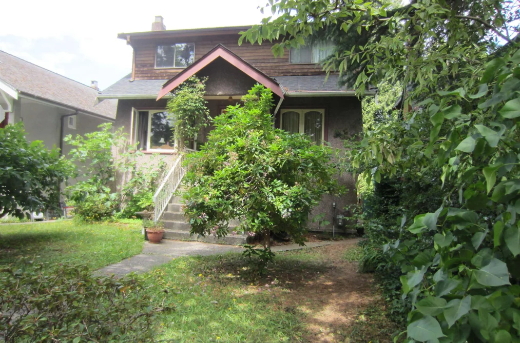 House for sale at 3473 W 13th Avenue Vancouver British Columbia - MLS: R3142237