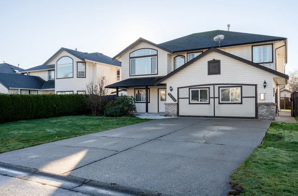 34732 7TH AVENUE, Abbotsford BC V2S 8C4, Abbotsford BC — Residential for Sale - Photo 2