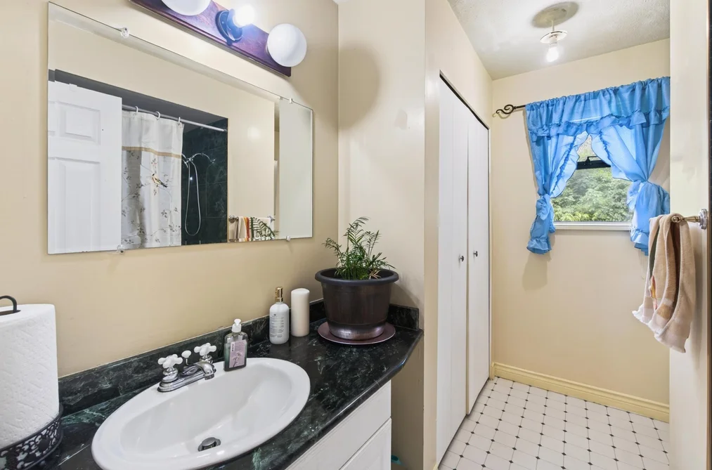 34757 Moffat Avenue, Mission, BC - MLS: R3162959 - Photo 22 34757 Moffat Avenue, Mission, BC - MLS: R3162959 - Photo 22