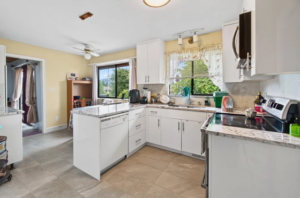 34757 Moffat Avenue, Mission, BC - MLS: R3162959 - Photo 7 34757 Moffat Avenue, Mission, BC - MLS: R3162959 - Photo 7