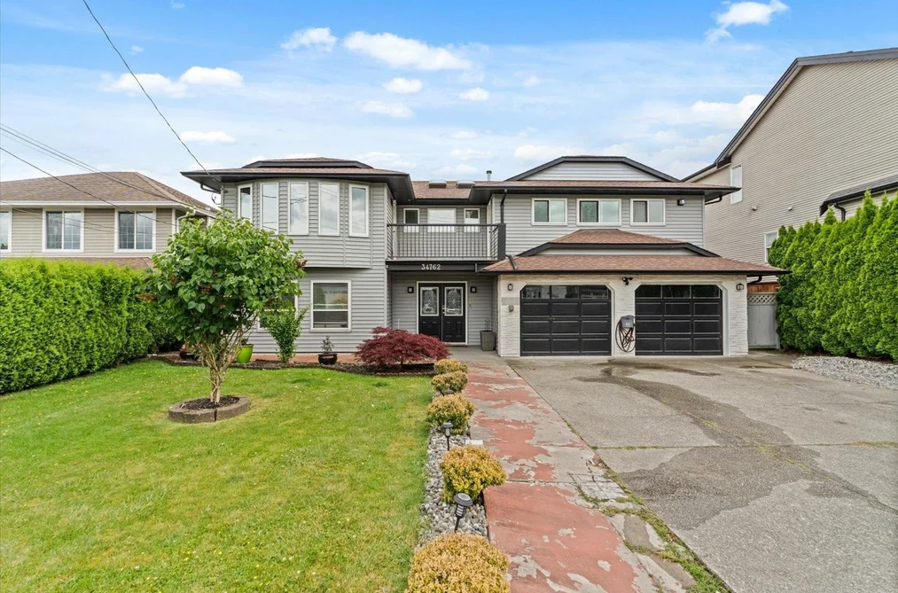House for sale at 34762 2nd Avenue Abbotsford British Columbia - MLS: R3133556
