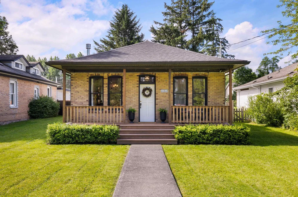 34850 CLAYBURN ROAD, Abbotsford BC V2S 7Y9, Abbotsford BC — Residential for Sale — Photo 2 of 37