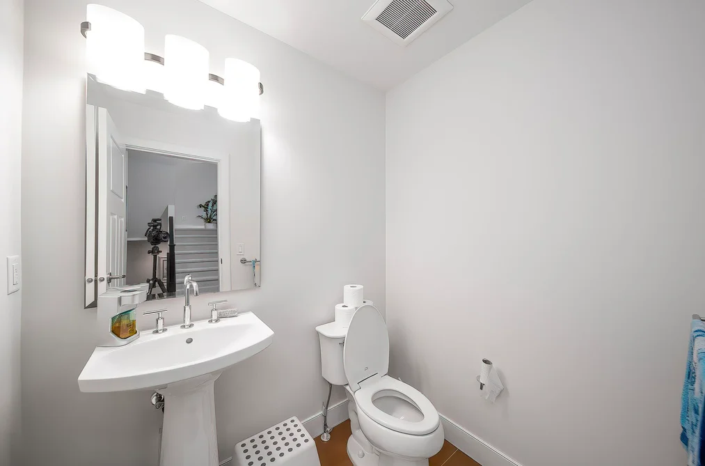 3486 BISHOP PLACE, Coquitlam BC V3E 0K2, Coquitlam BC — Residential for Sale - Photo 4