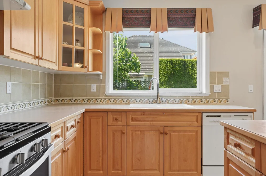 3488 TOLMIE AVENUE, Richmond BC V7C 5P8, Richmond BC — Residential for Sale — Photo 7 of 40
