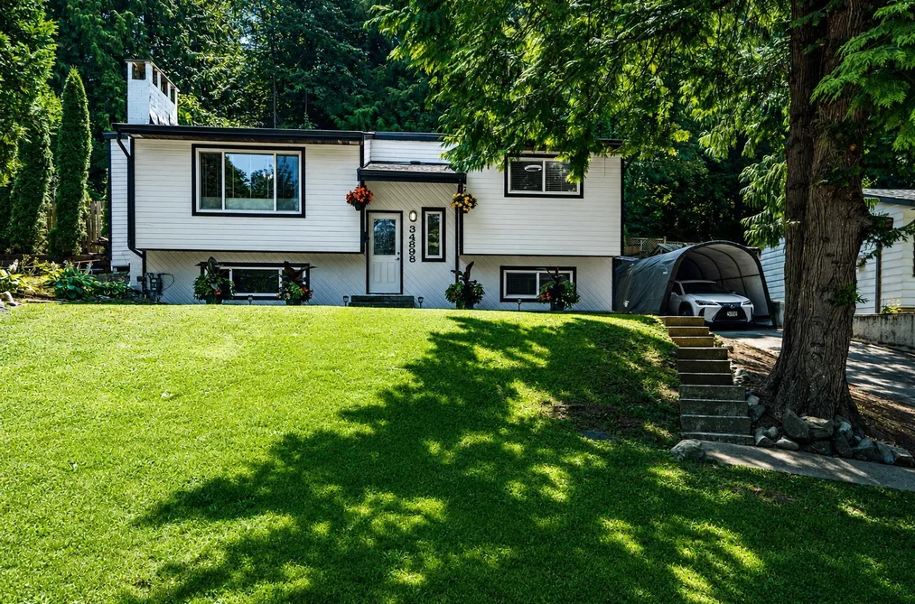 34898 Laburnum Ave, Abbotsford, BC - MLS: R3170442