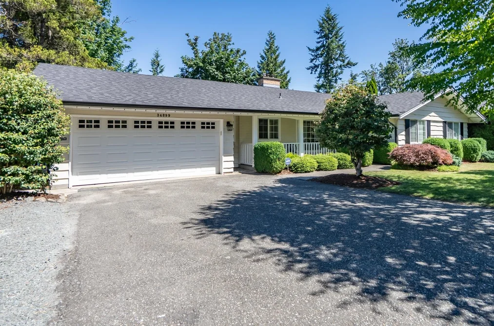 34899 HIGH DRIVE, Abbotsford BC V2S 2X7, Abbotsford BC — Residential for Sale - Main Photo