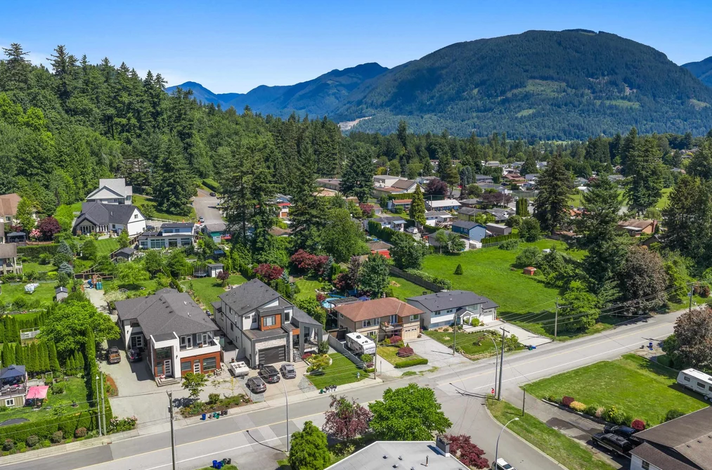 34921 DEWDNEY TRUNK ROAD, Mission BC V2V 6S2, Mission BC — Residential for Sale - Photo 2