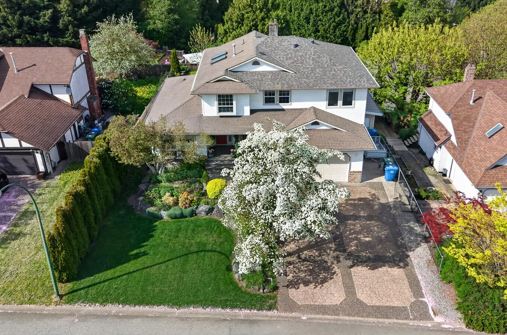 34947 OAKHILL DRIVE, Abbotsford BC V2S 7R3, Abbotsford BC — Residential for Sale - Photo 2