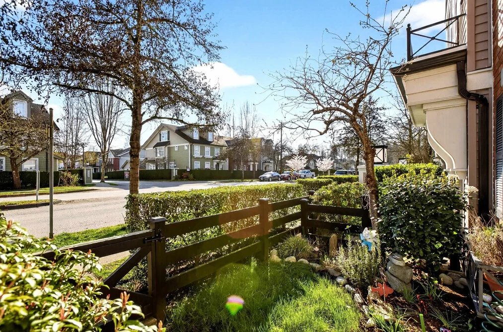 35 11067 BARNSTON VIEW ROAD, Pitt Meadows BC V3Y 2X3, Pitt Meadows BC — Residential for Sale - Photo 4
