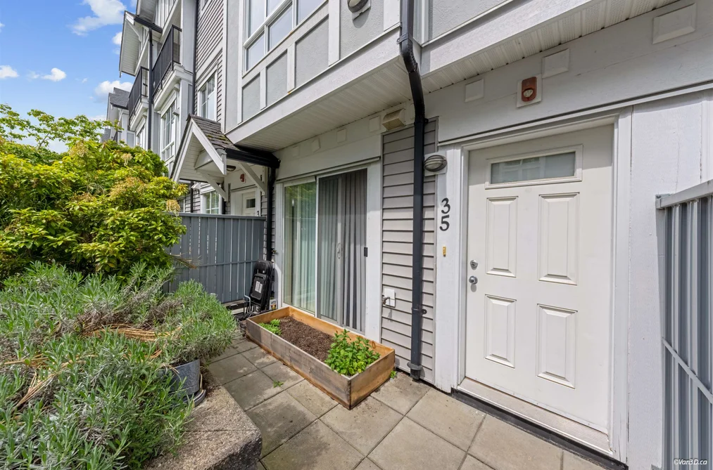35 13239 OLD YALE ROAD, Surrey BC V3T 3C5, Surrey BC — Residential for Sale - Photo 2