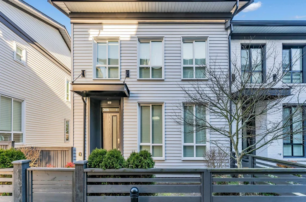 Townhouse for sale at 35 15828 27 Avenue Surrey British Columbia - MLS: R3034386
