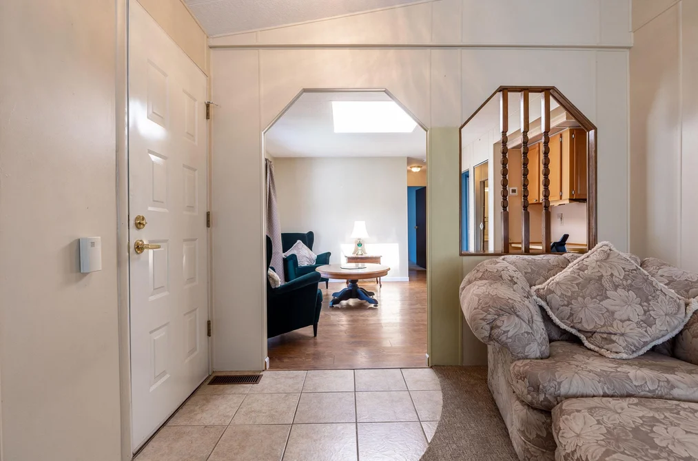 35 2120 KING GEORGE BOULEVARD, Surrey BC V4A 6Y8, Surrey BC — Residential for Sale - Photo 6