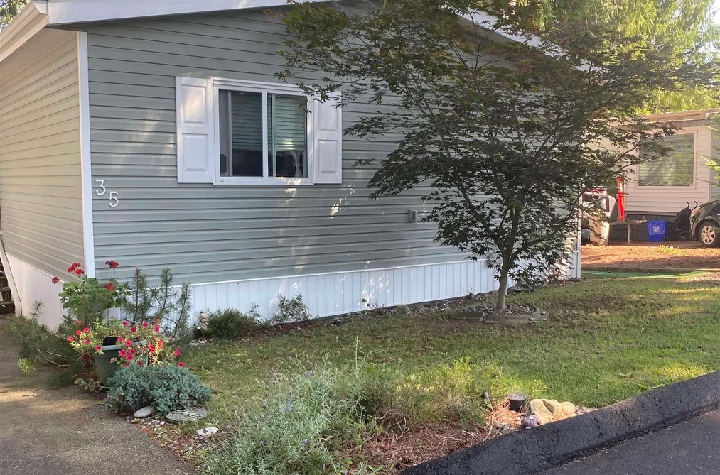 Manufactured Home for sale at 35 24330 Fraser Highway Langley British Columbia - MLS: R3115723
