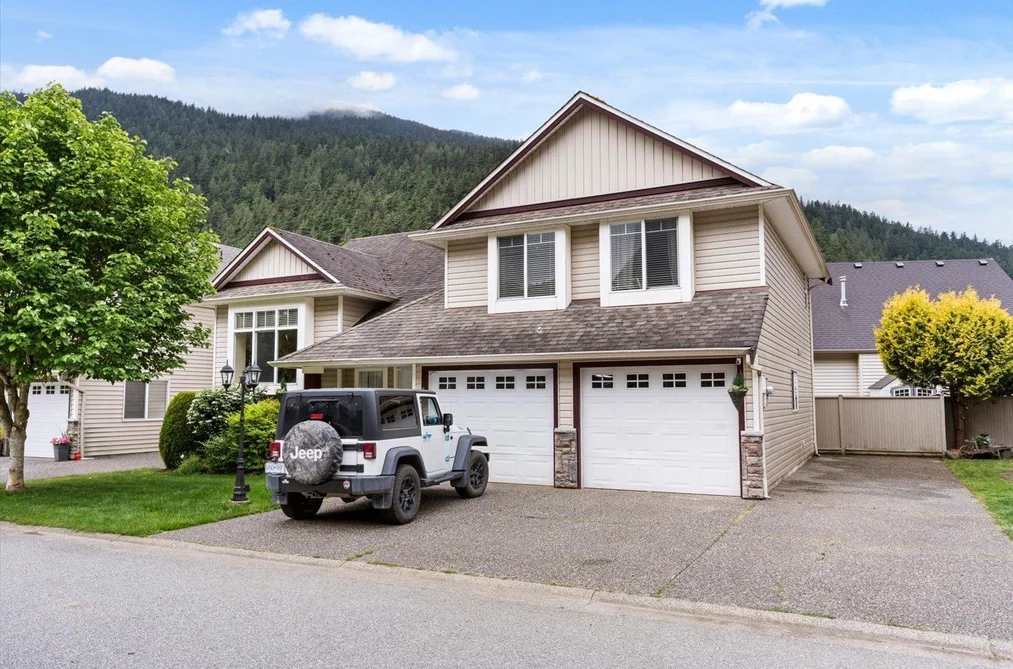 35 349 WALNUT AVENUE, Harrison Hot Springs BC V0M 1K0, Harrison Hot Springs BC — Residential for Sale - Photo 2