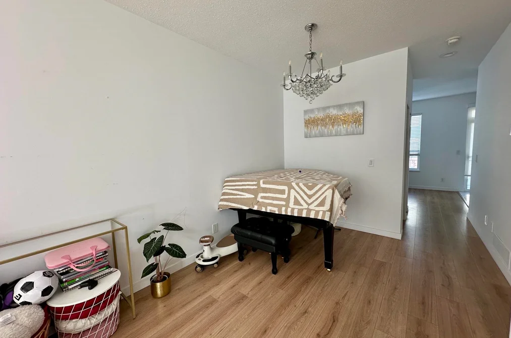 35-5840 Dover Crescent, Richmond, BC - Townhouse for Sale - Photo 3 of 27 35-5840 Dover Crescent, Richmond, BC - Townhouse for Sale - Photo 3 of 27