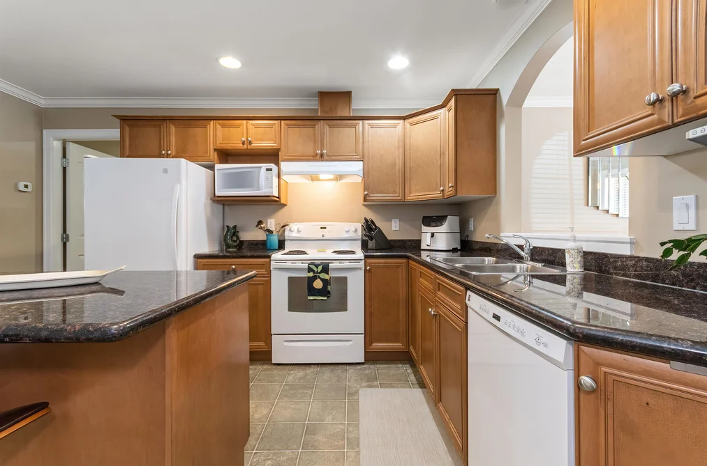 35 6449 BLACKWOOD LANE, Chilliwack BC V2R 5X5, Chilliwack BC — Residential for Sale — Photo 6 of 25