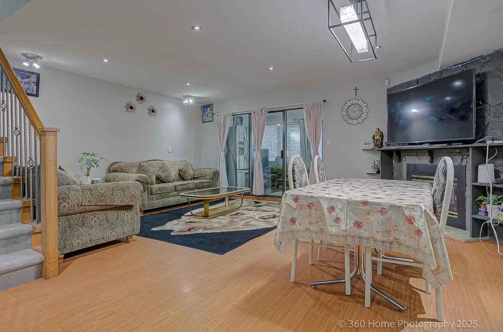 35 7533 140 STREET, Surrey BC V3W 5J9, Surrey BC — Residential for Sale - Photo 2