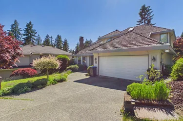 35 Wildwood Dr, Port Moody, BC - MLS: R3139684