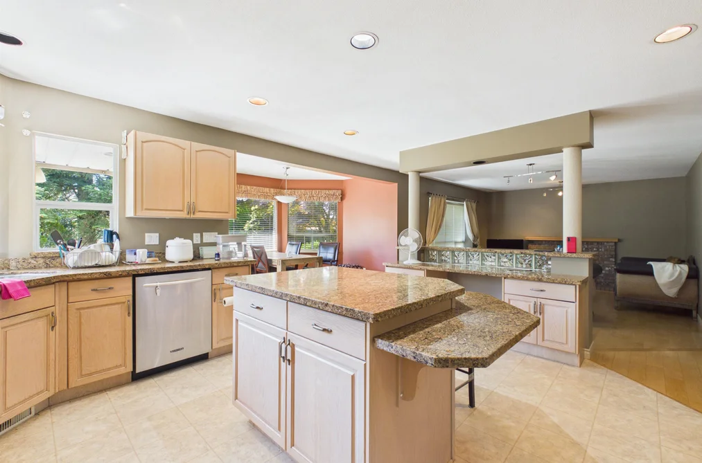 35 WILDWOOD DRIVE, Port Moody BC V3H 4M5, Port Moody BC — Residential for Sale — Photo 13 of 40