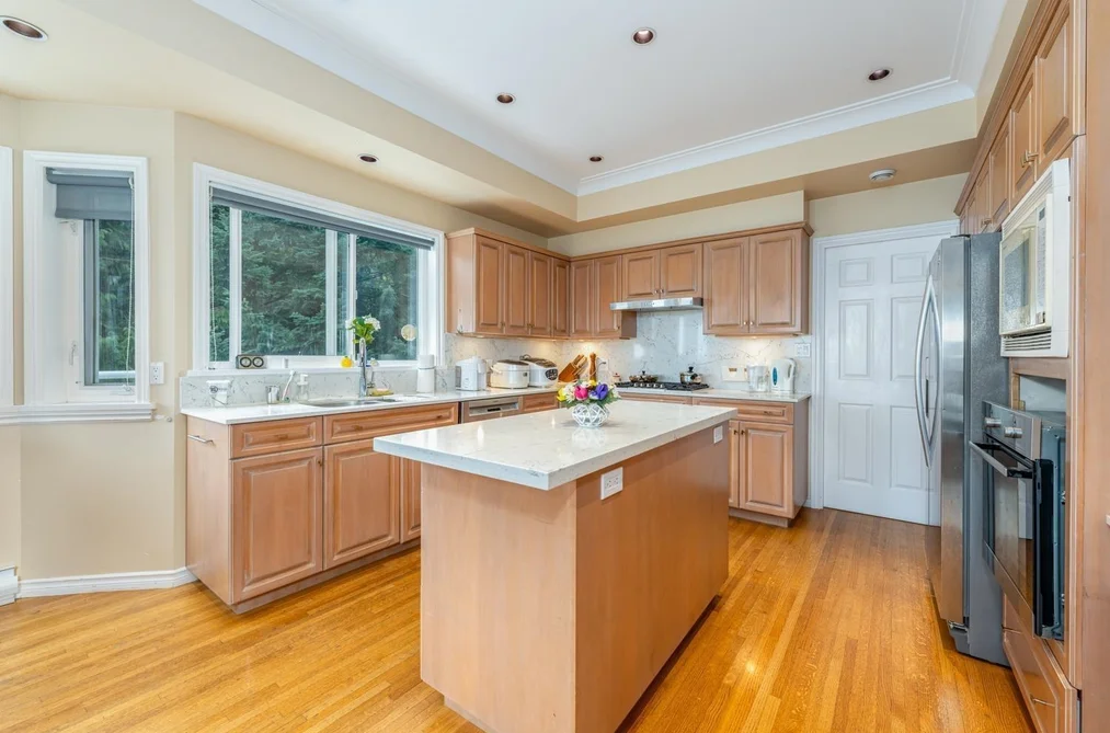 350 KELVIN GROVE WAY, Lions Bay BC V0N 2E0, Lions Bay BC — Residential for Sale - Photo 4