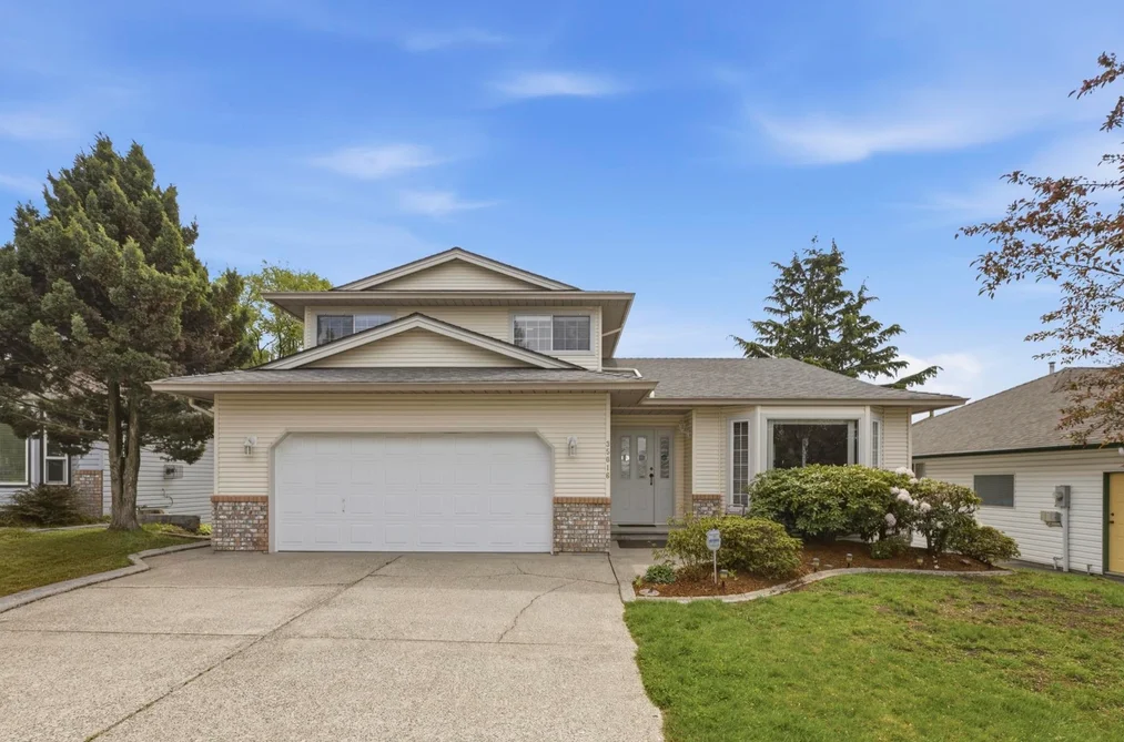 House for sale at 35016 Cassiar Avenue Abbotsford British Columbia - MLS: R3123206