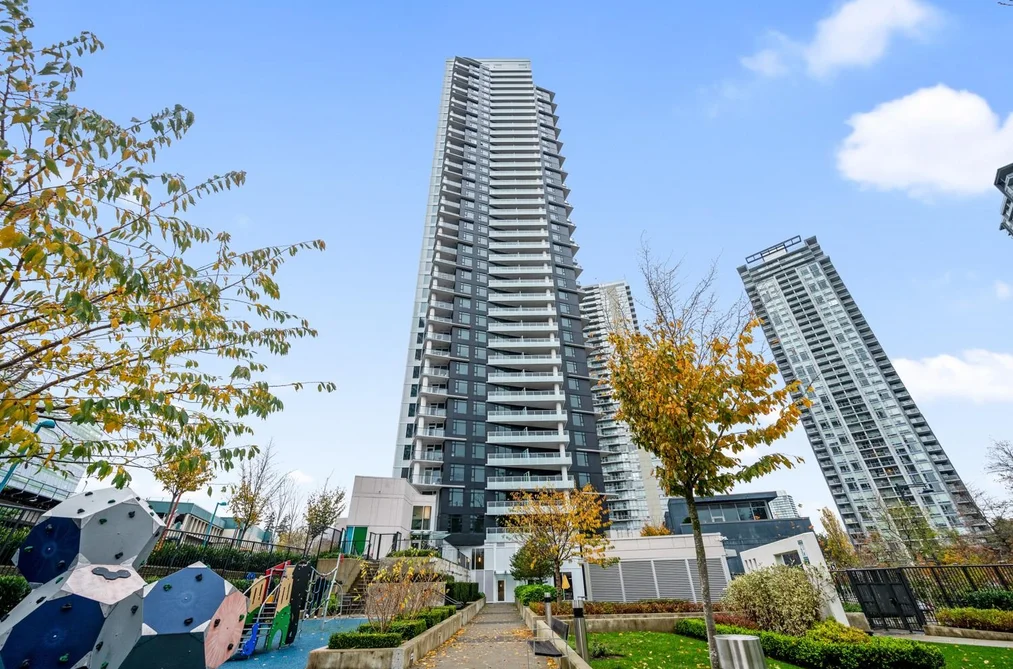 Condo for sale at 3506 9887 Whalley Boulevard Surrey British Columbia - MLS: R3135429