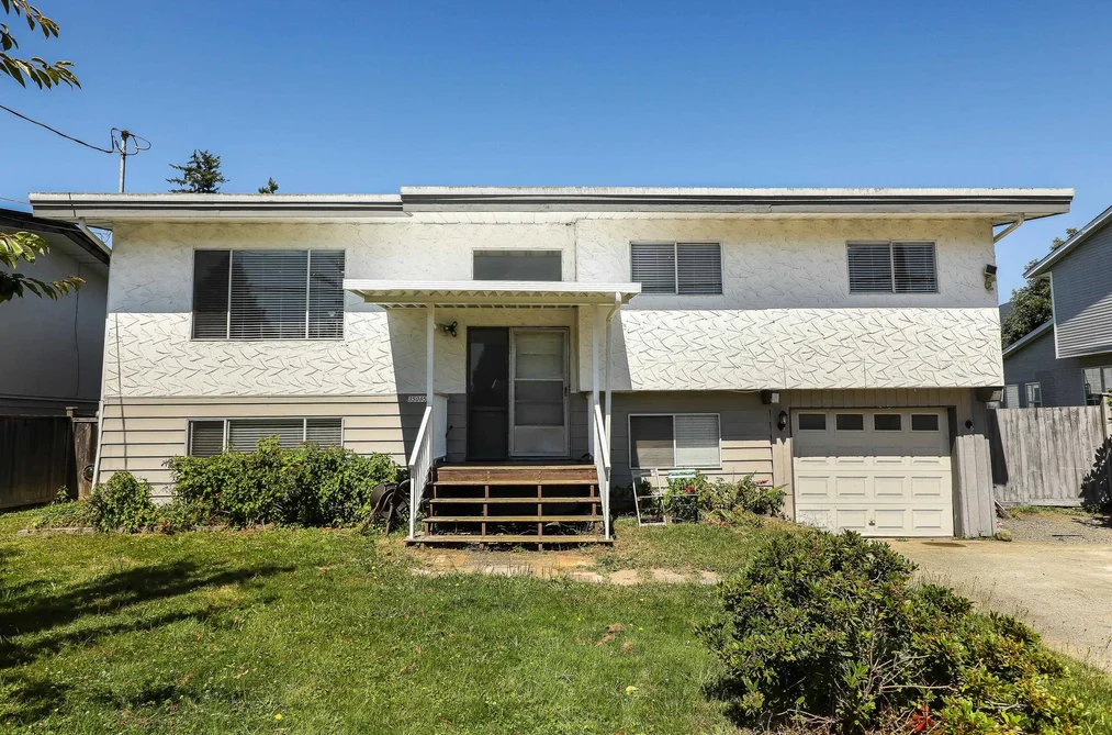 House for sale at 35085 Mcewen Avenue Mission British Columbia - MLS: R3032947