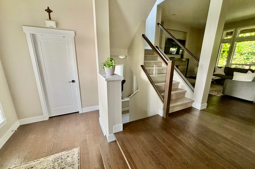 3509 Bishop Place, Coquitlam, BC - MLS: R3162334 - Photo 3 3509 Bishop Place, Coquitlam, BC - MLS: R3162334 - Photo 3