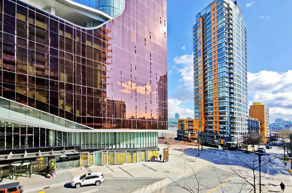 Condo for sale at 351 38 Smithe Street Vancouver British Columbia - MLS: R3100021
