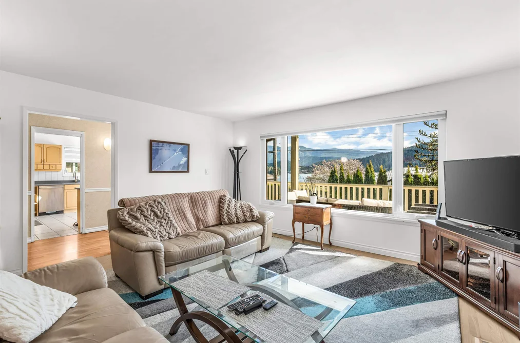 351 BEACHVIEW DRIVE, North Vancouver BC V7G 1P5, North Vancouver BC — Residential for Sale - Photo 5